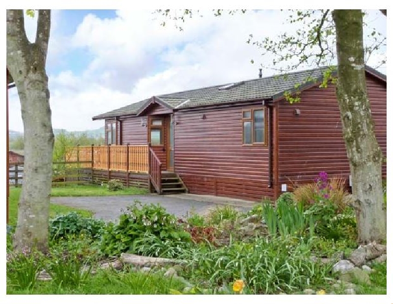 Click here for more about Lake Vista Lodge