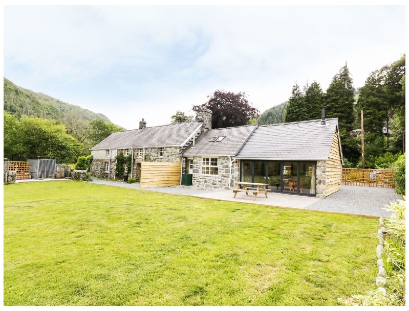 Click here for more about Hen Gelligemlyn - The Annexe