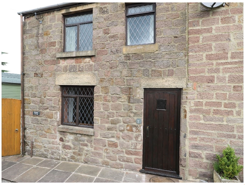 Click here for more about Skyview Cottage
