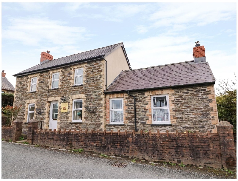Click here for more about Cozy Cwtch Cottage