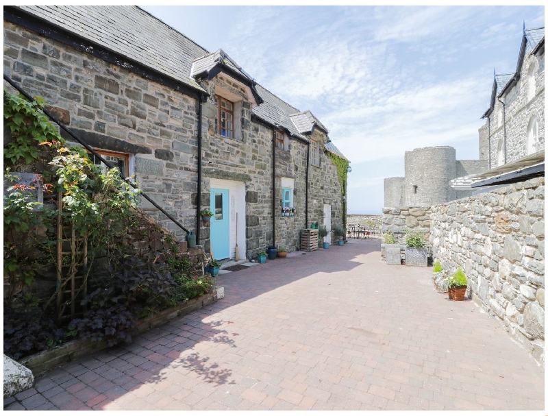 Click here for more about Castle Lodge