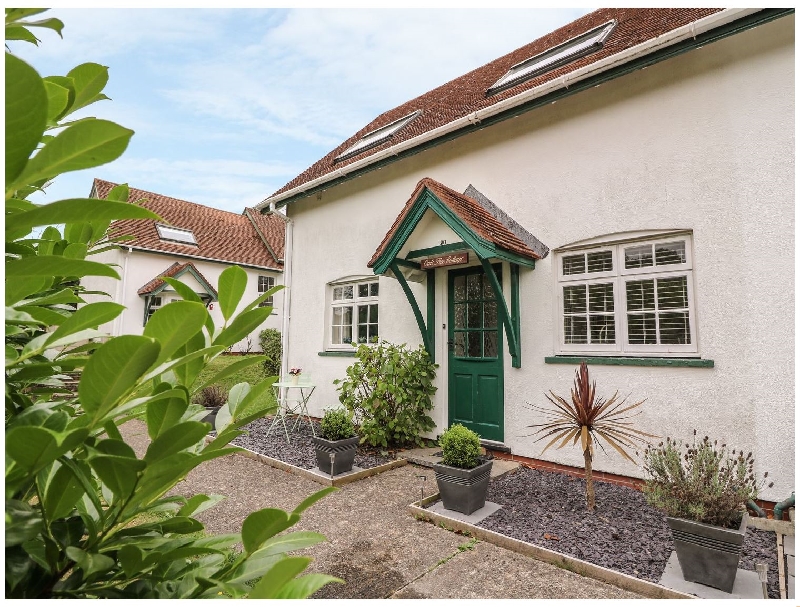Click here for more about Oak Tree Cottage