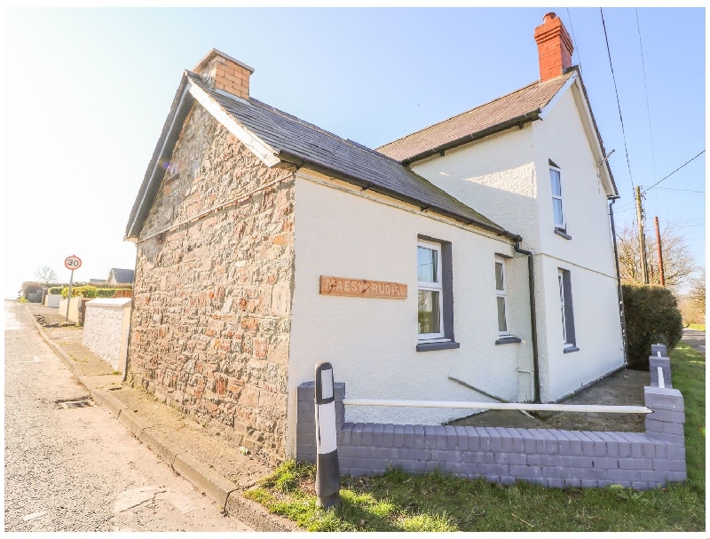 Click here for more about Maesycrugiau