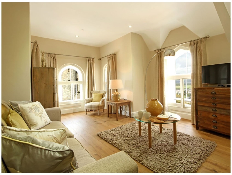 Click here for more about Harlech 4 - Gwern