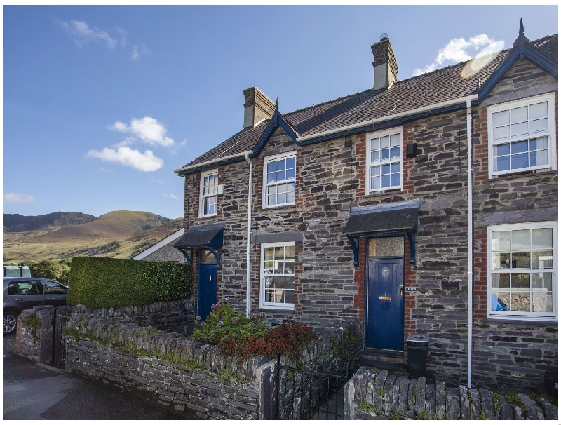 Click here for more about 17 Victoria Terrace - Perthi