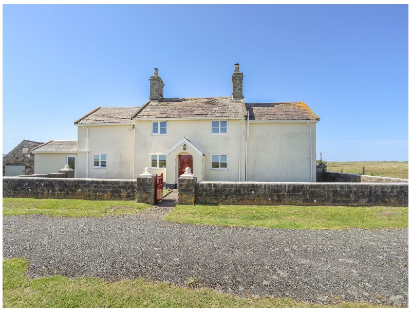 Click here for more about Warren Farmhouse